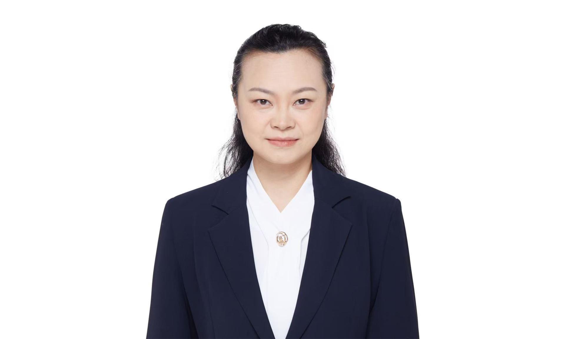 TITAN Women In Business Awards Winner - A leading expert in financial industry gallery
